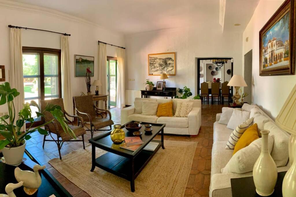 Un Autentico Oasis Rodeado De Historia Ronda Exterior foto